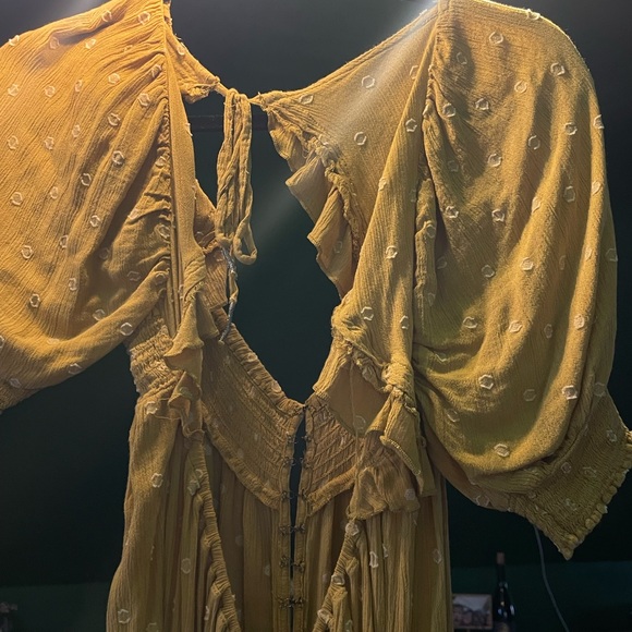 Free People romper. Xs, fits like small. Never worn. - Picture 4 of 5